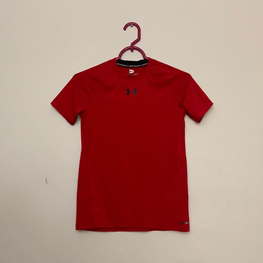UA fitted heatgear tshirt
